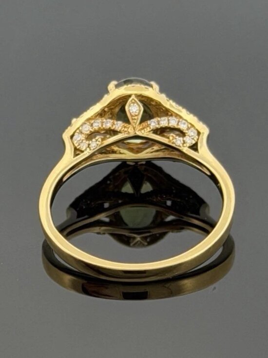 Products – Devine & Co 18K Yellow Gold Alexandrite & Diamond Ring 1.53ct Oval FGL Certified 0.59ctw